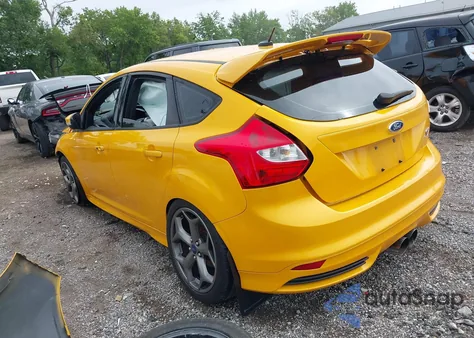 2013 Ford Focus St z USA, uszkodzony, nr VIN 1FADP3L94DL332204